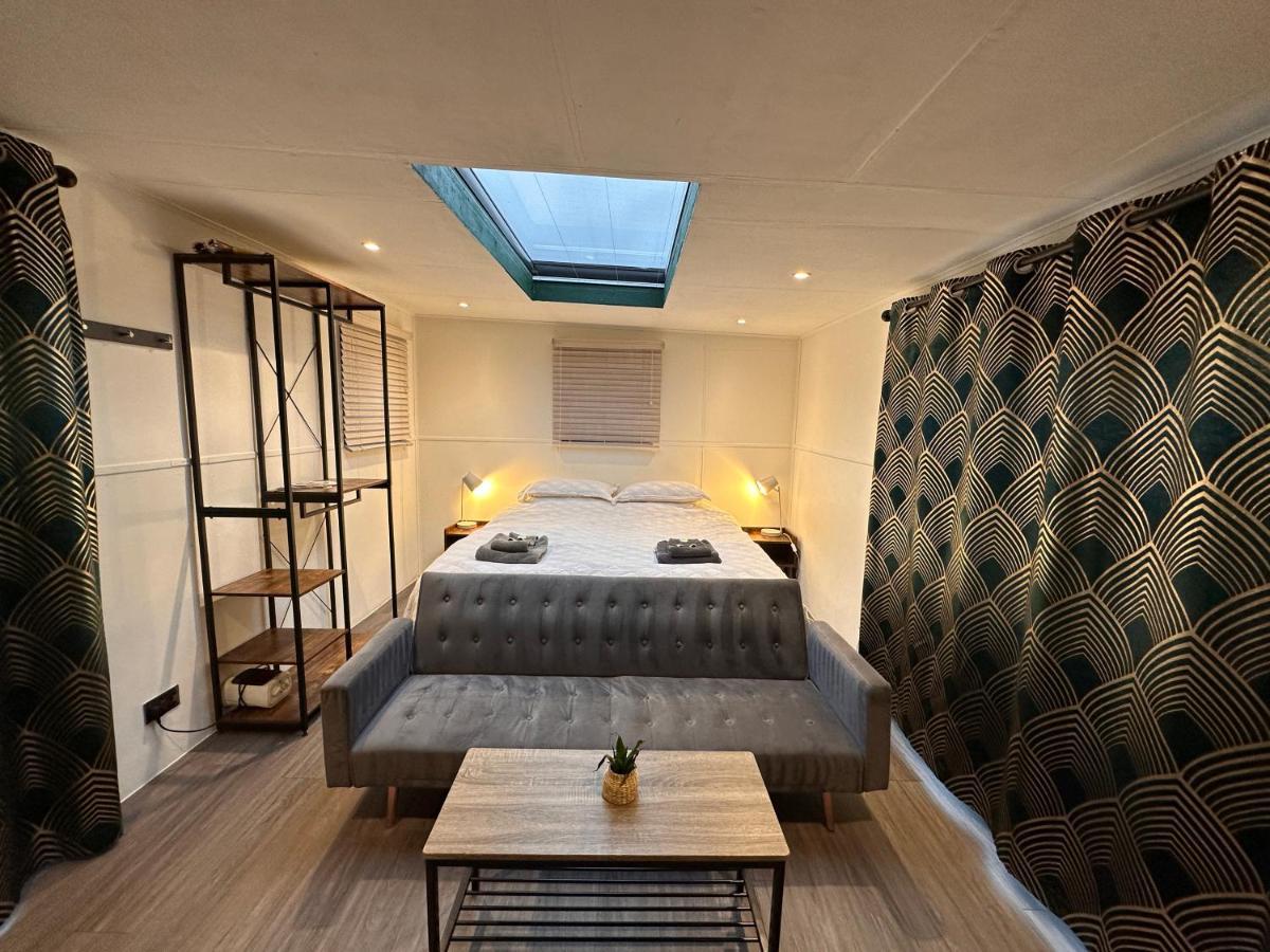 Buzzard Holt Hosting Hotel Buckingham Exterior foto