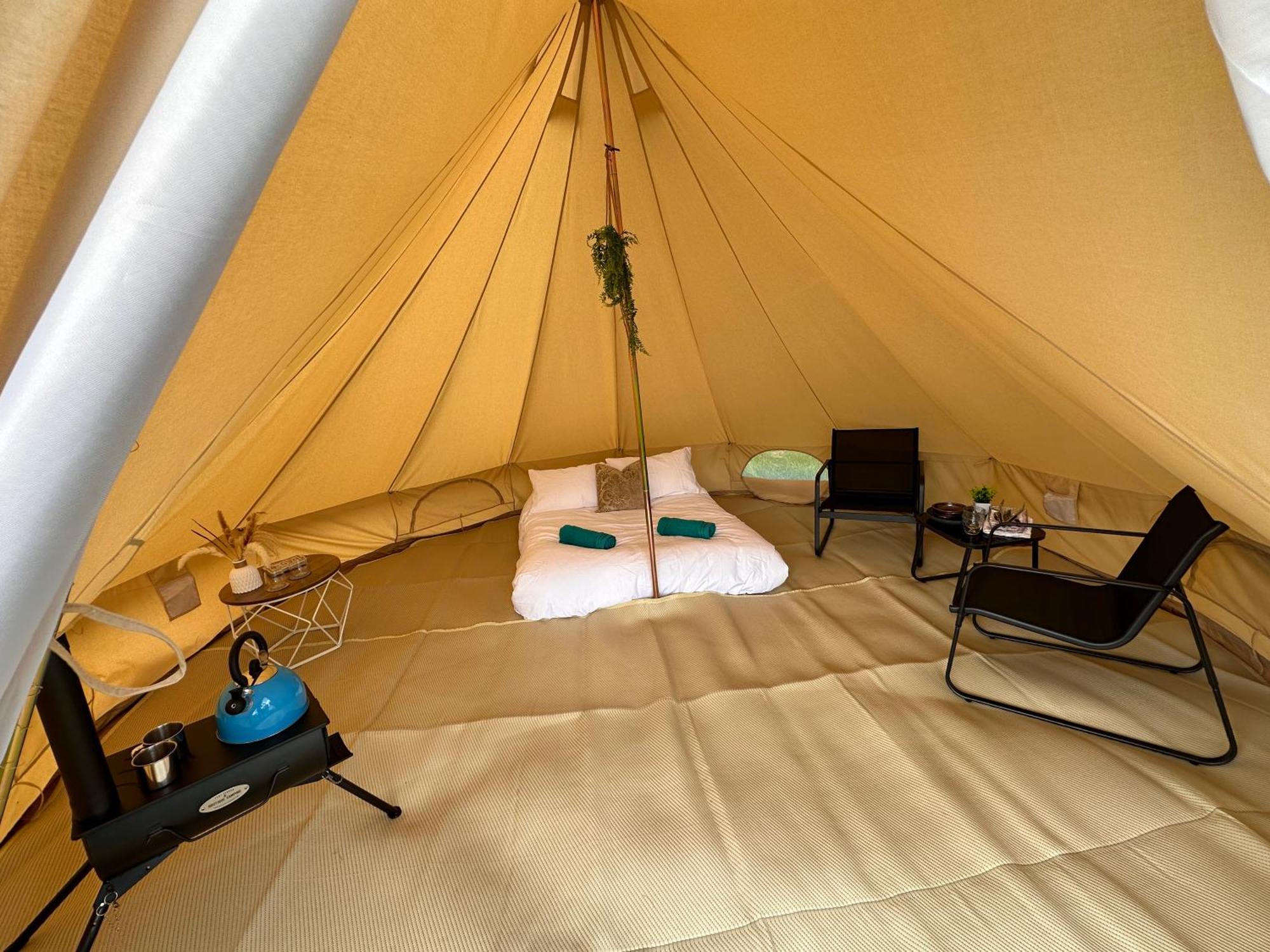 Buzzard Holt Hosting Hotel Buckingham Exterior foto