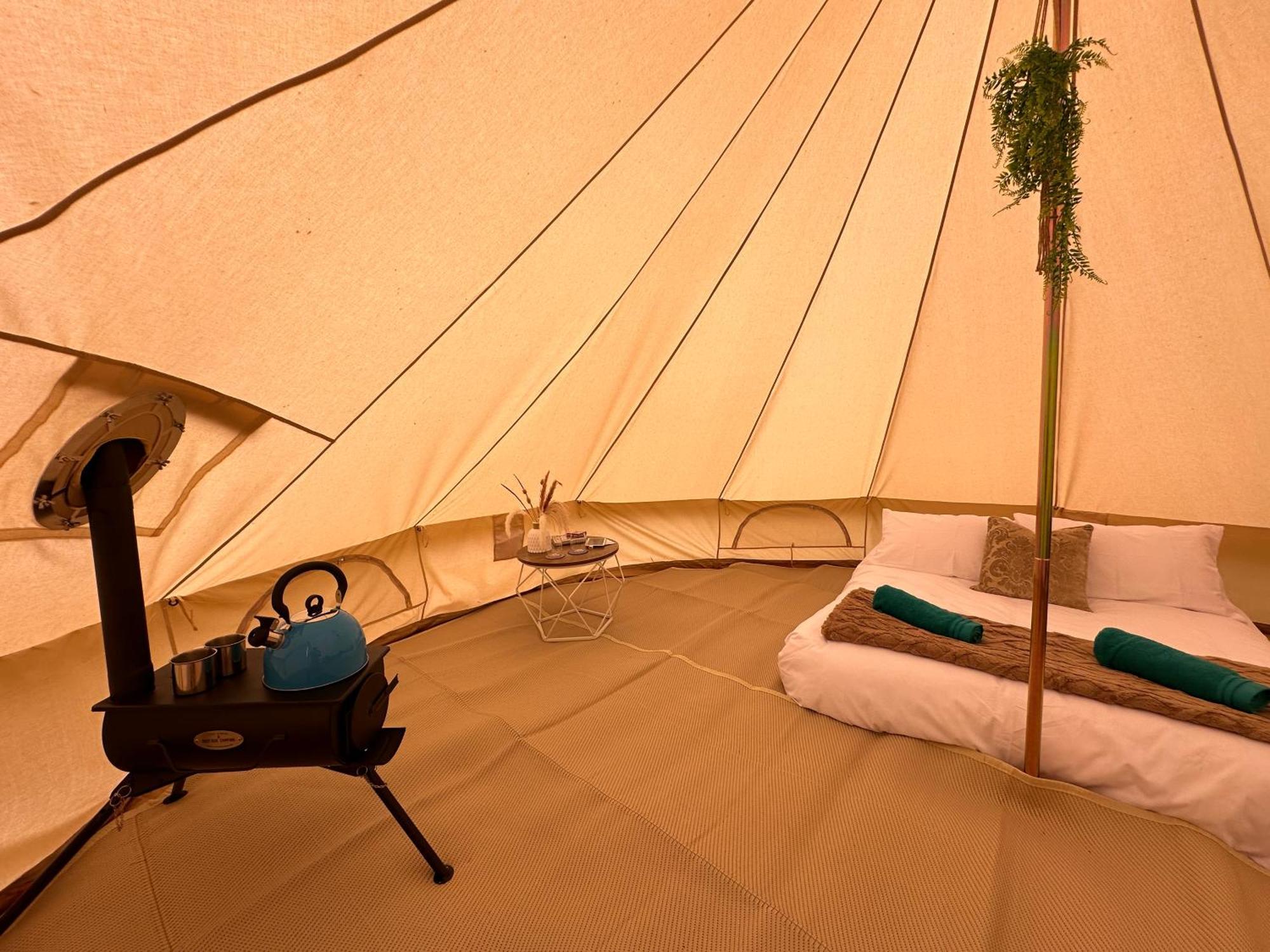 Buzzard Holt Hosting Hotel Buckingham Exterior foto